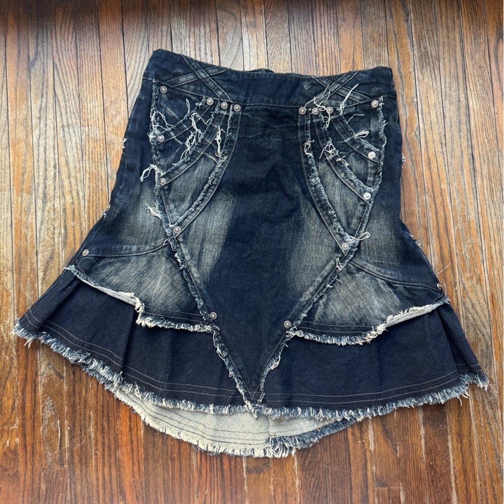 Distressed Dark Wash Denim Skirt with Frayed Hem